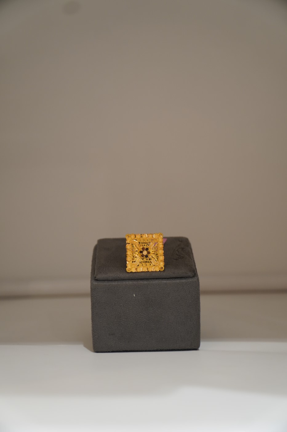 Ladies' Gold Ring - A323