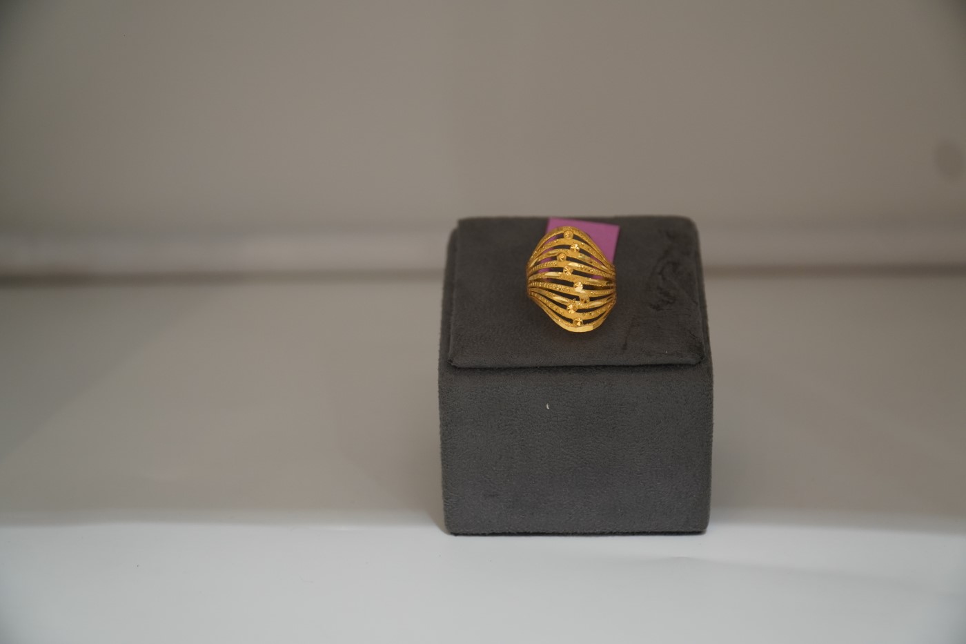 Ladies' Gold Ring - B595