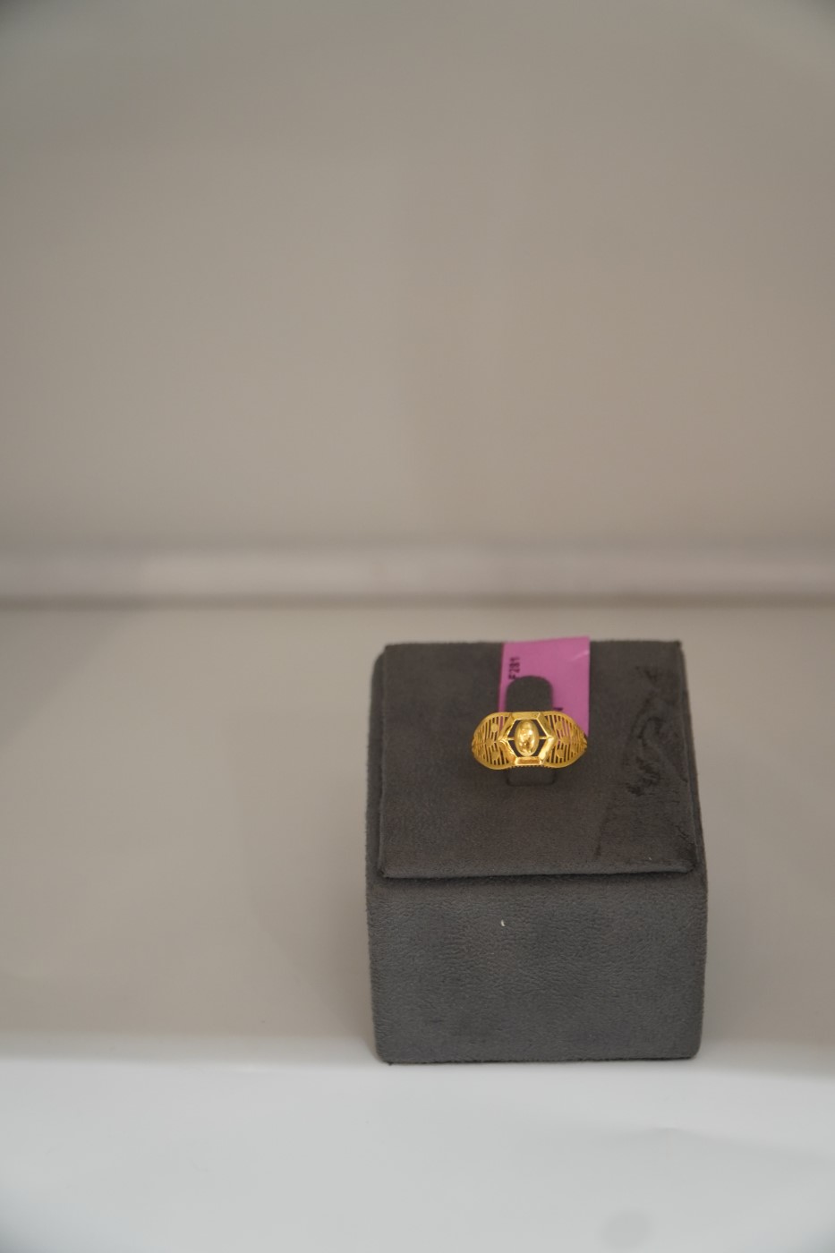 Ladies' Gold Ring - F281 view 2