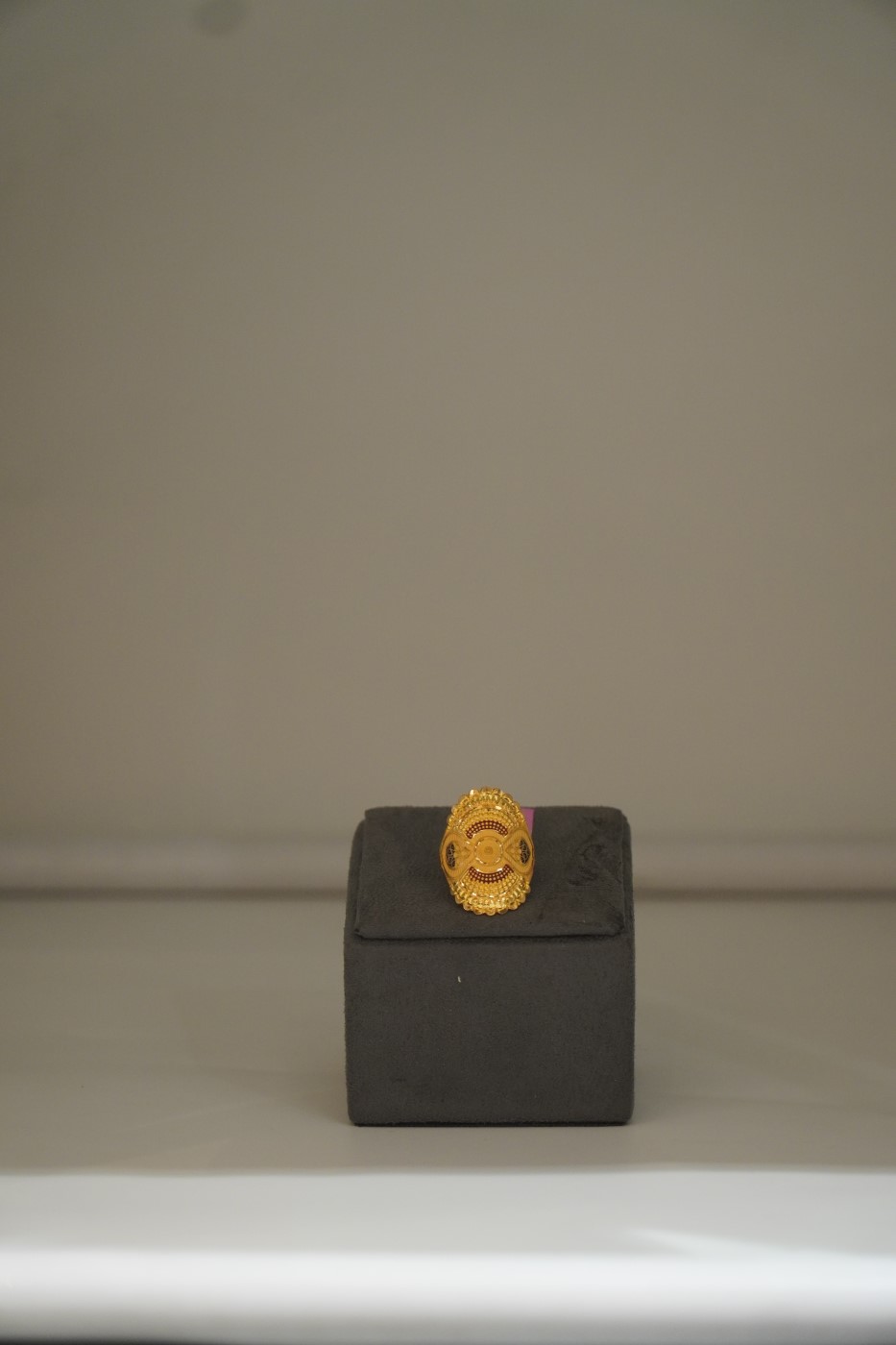 Ladies' Gold Ring - H676 view 2