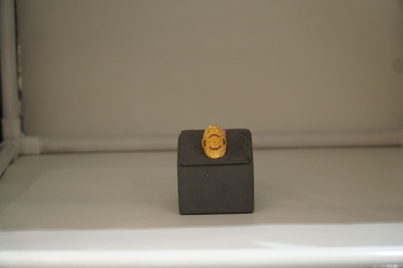 Ladies' Gold Ring - H676