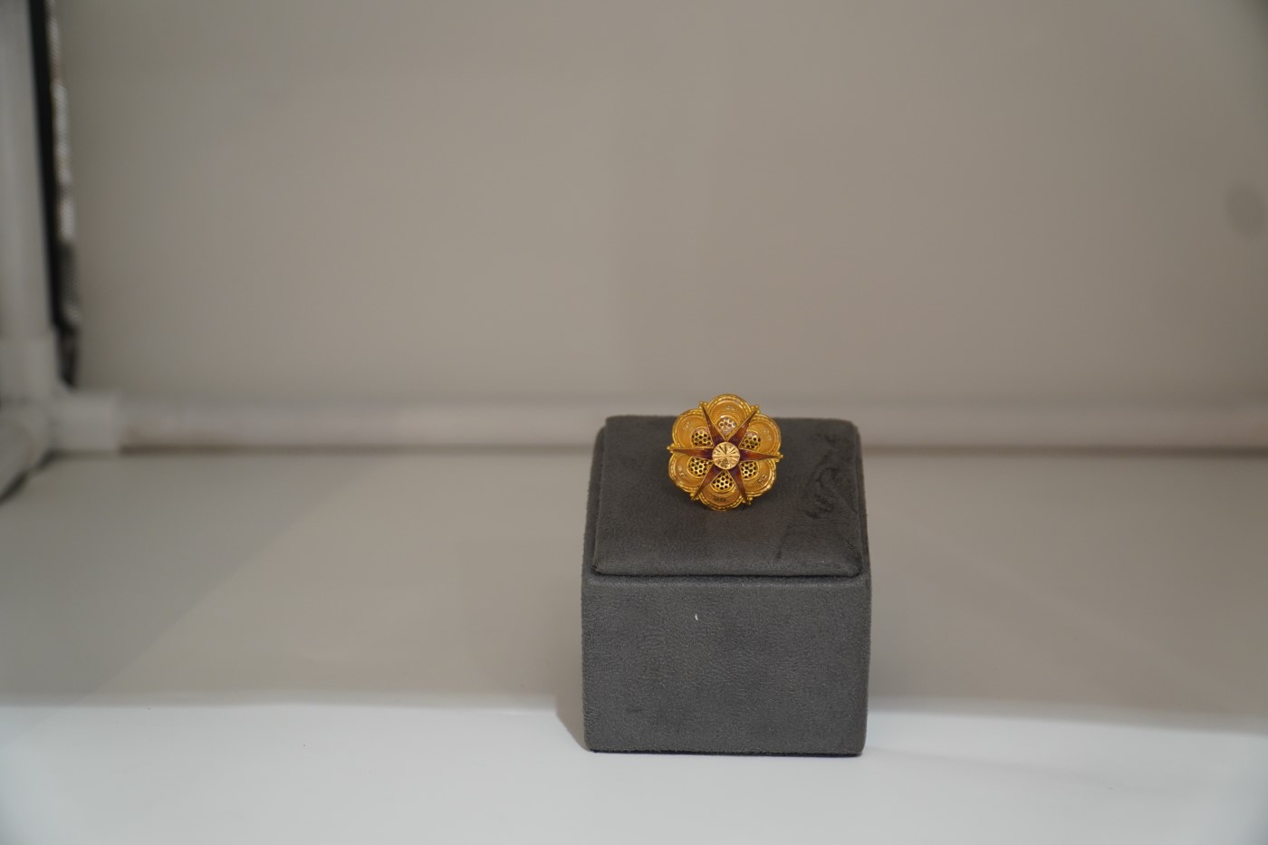 Ladies' Gold Ring - I266