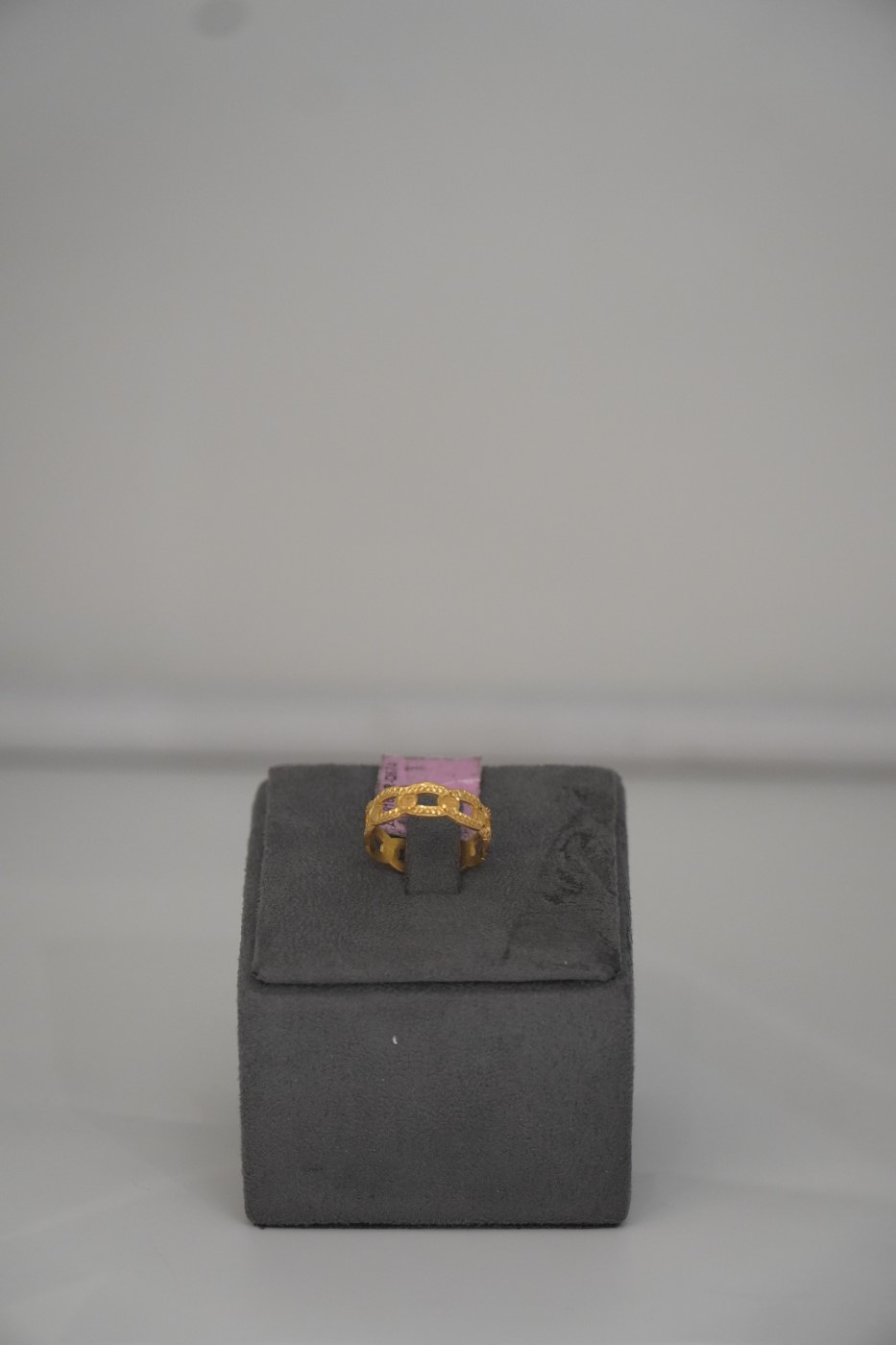 Ladies' Gold Ring - Q674