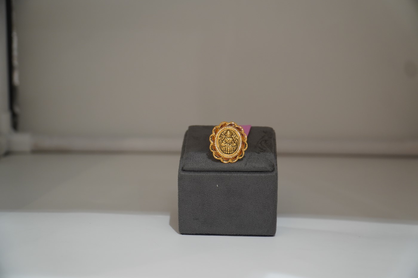 Ladies' Gold Ring - S511 view 2