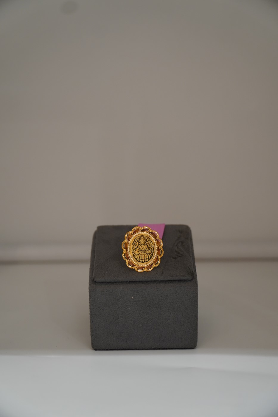 Ladies' Gold Ring - S511 view 3
