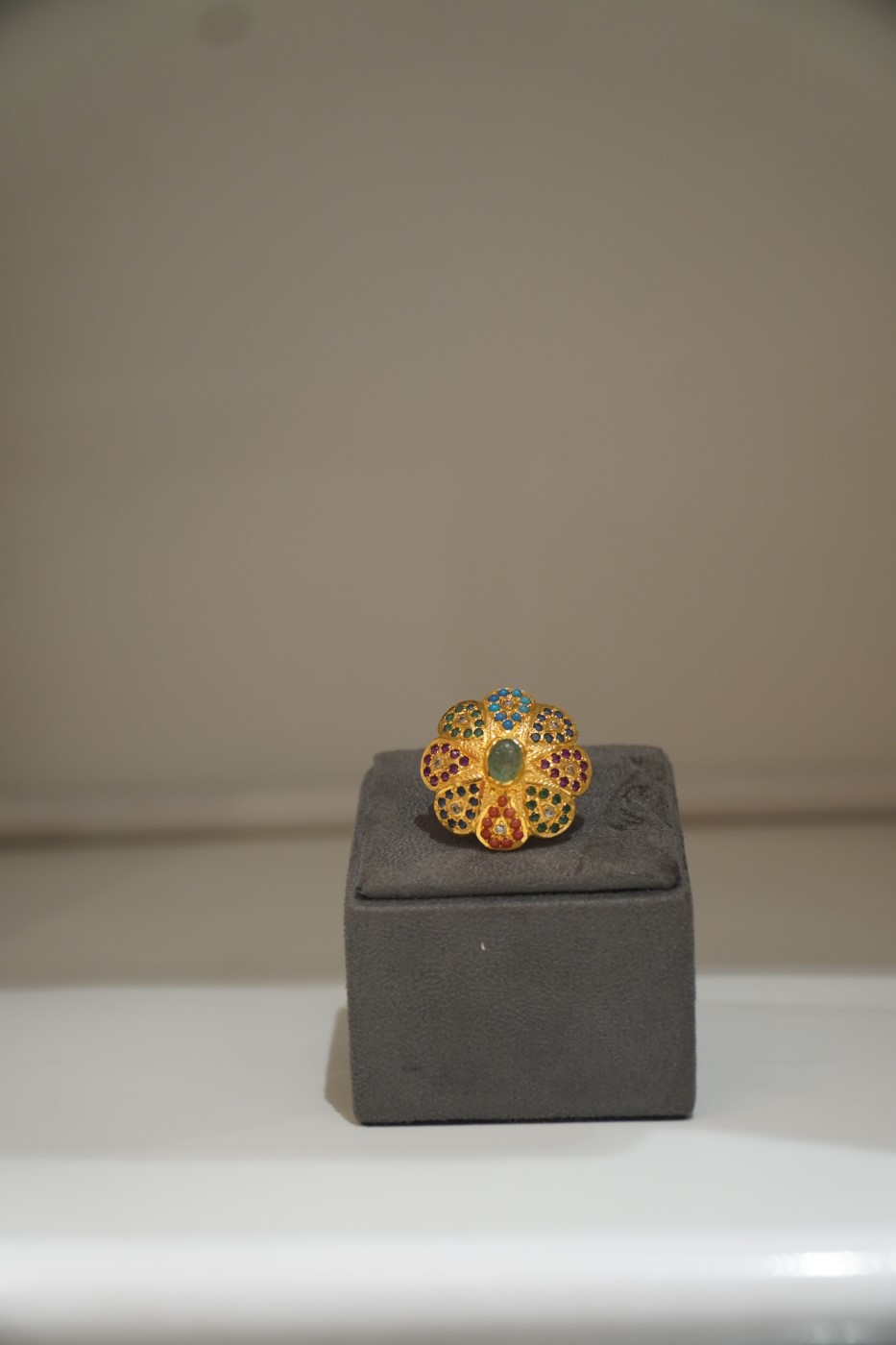 Ladies' Gold Ring - T998 view 2