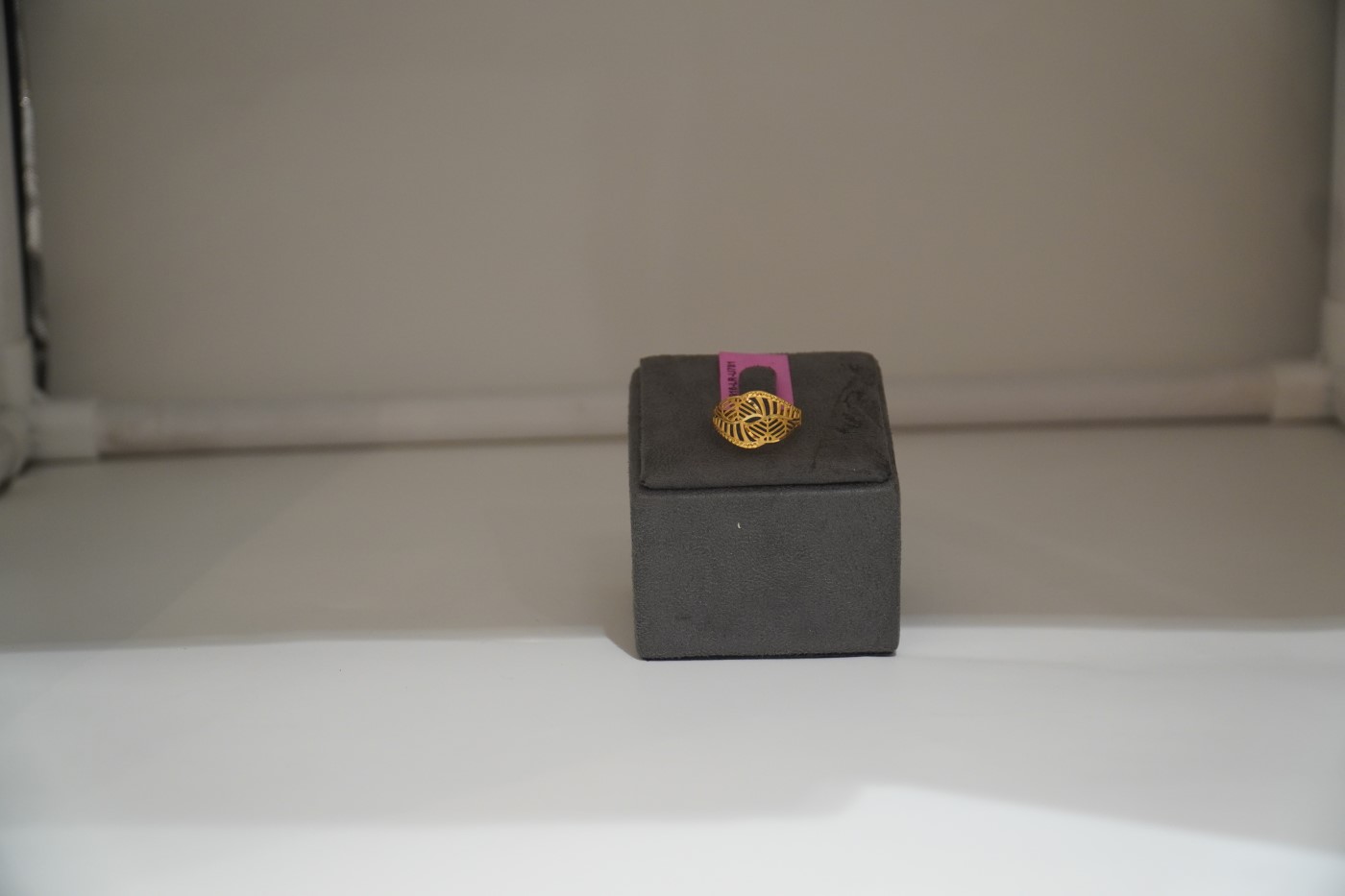 Ladies' Gold Ring - U781 view 2