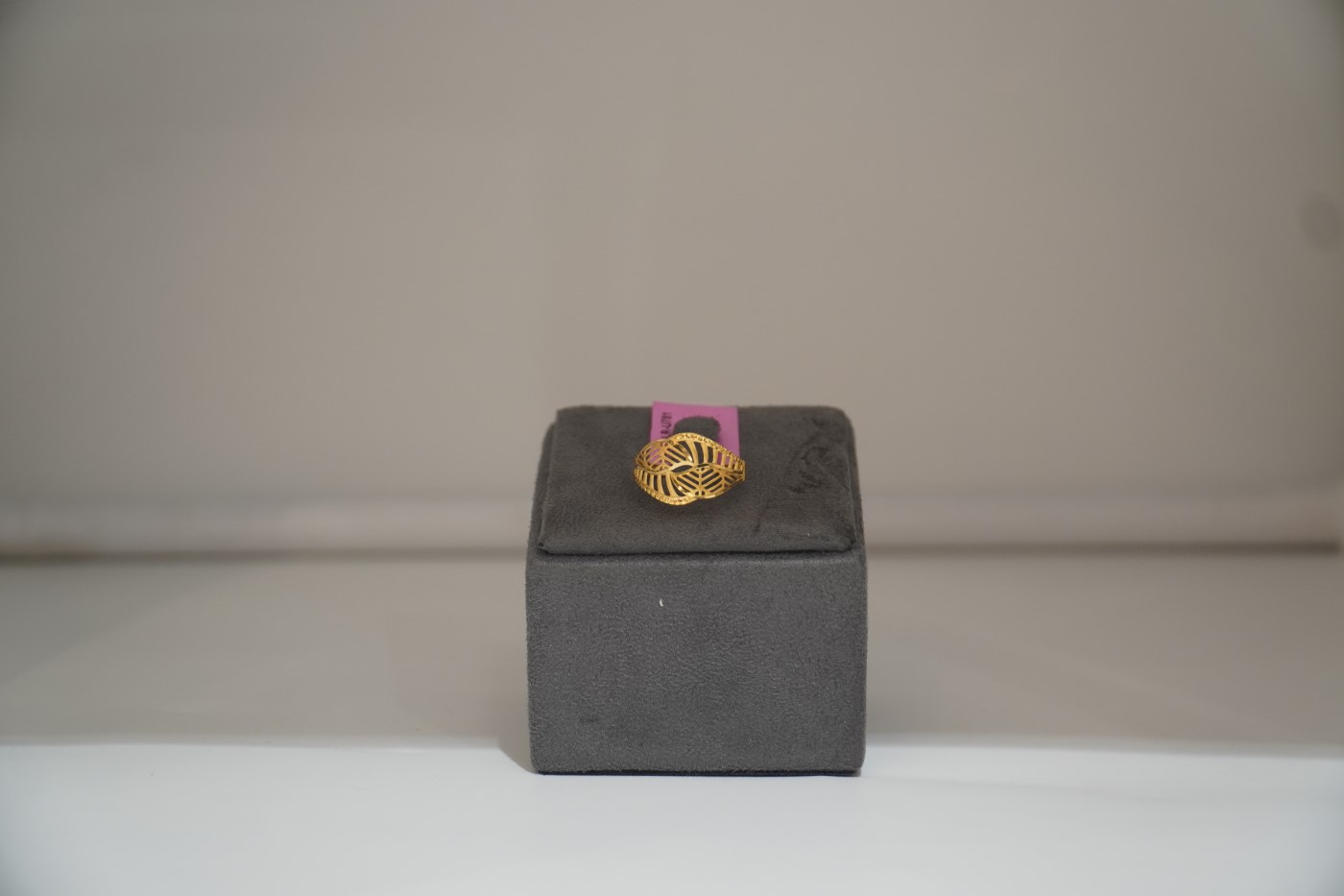 Ladies' Gold Ring - U781
