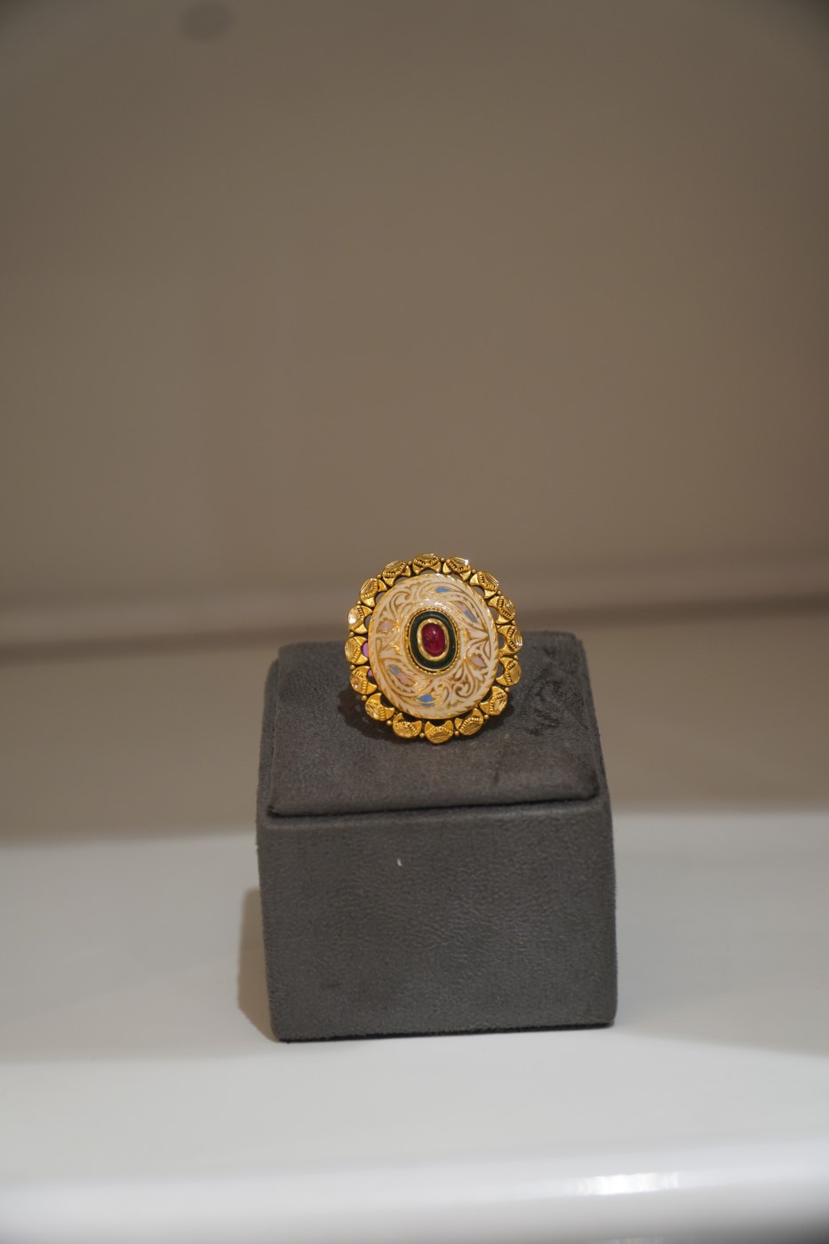 Ladies' Gold Ring - W530 view 3