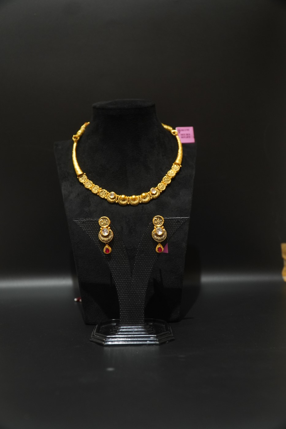 Gold Hasli Necklace Set - D885 view 2