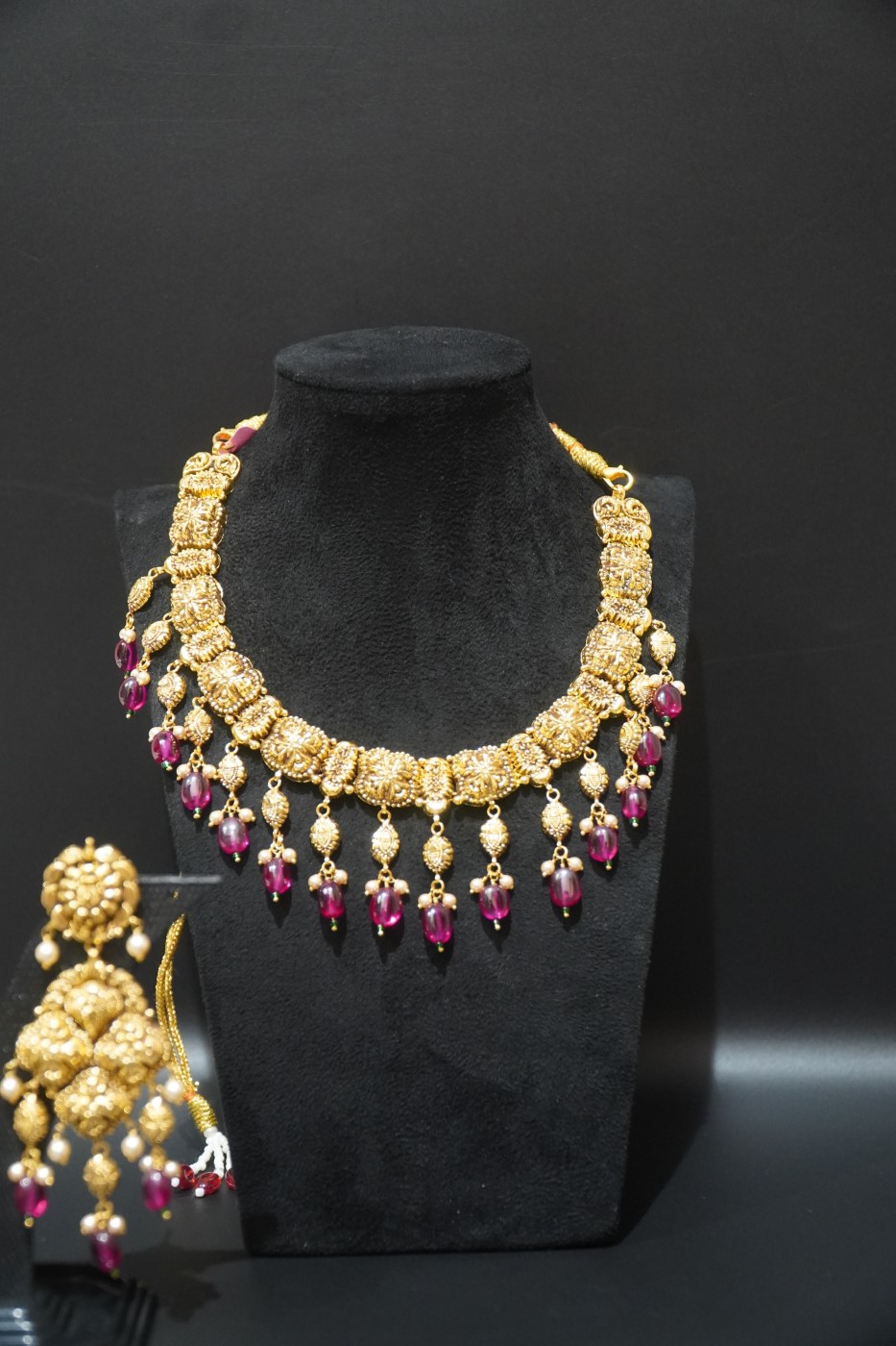 Gold Jewellery Set - K376 view 3