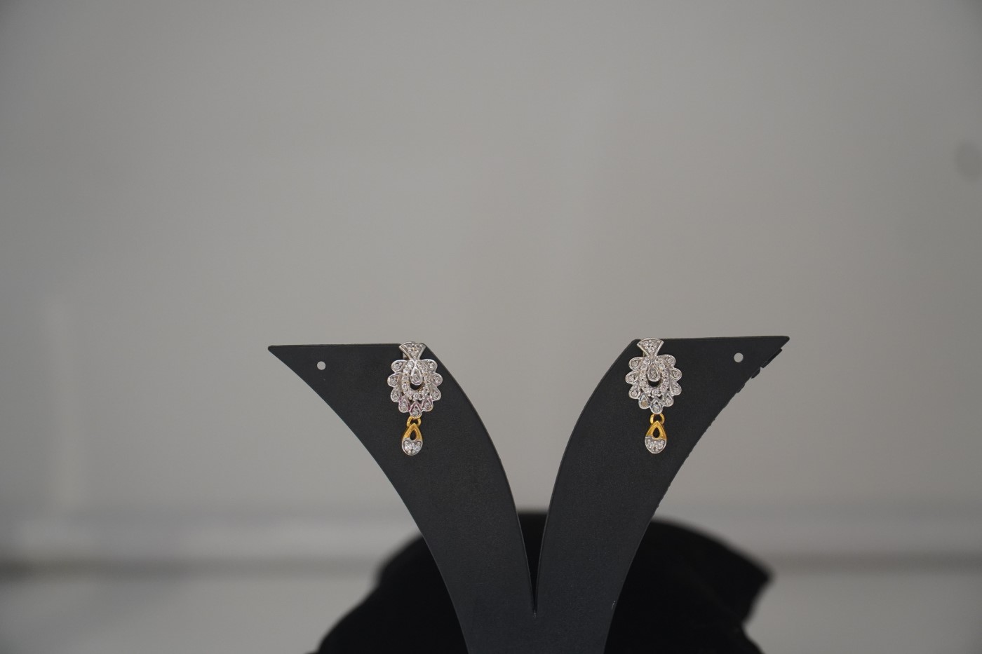 Gold Tops Earrings - Q195