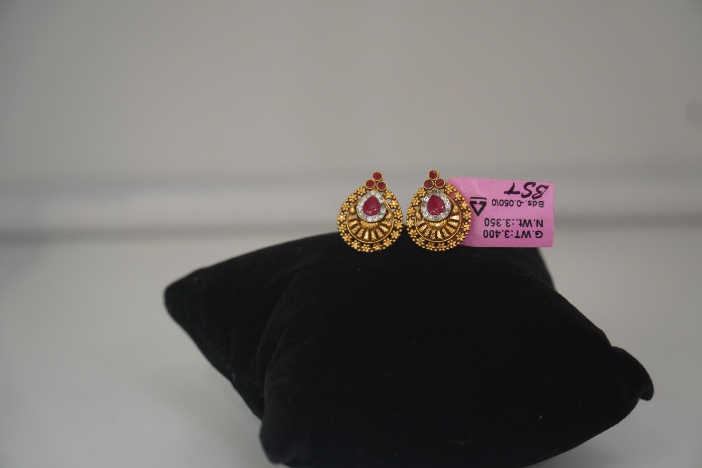 Gold Tops Earrings - X692