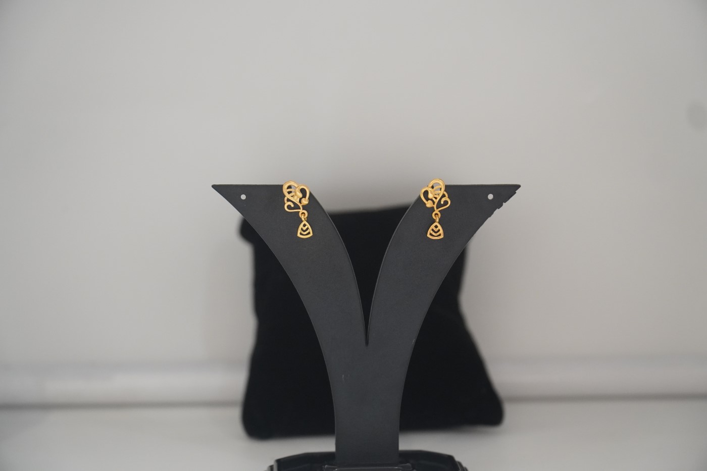 Gold Tops Earrings - Y973 view 2
