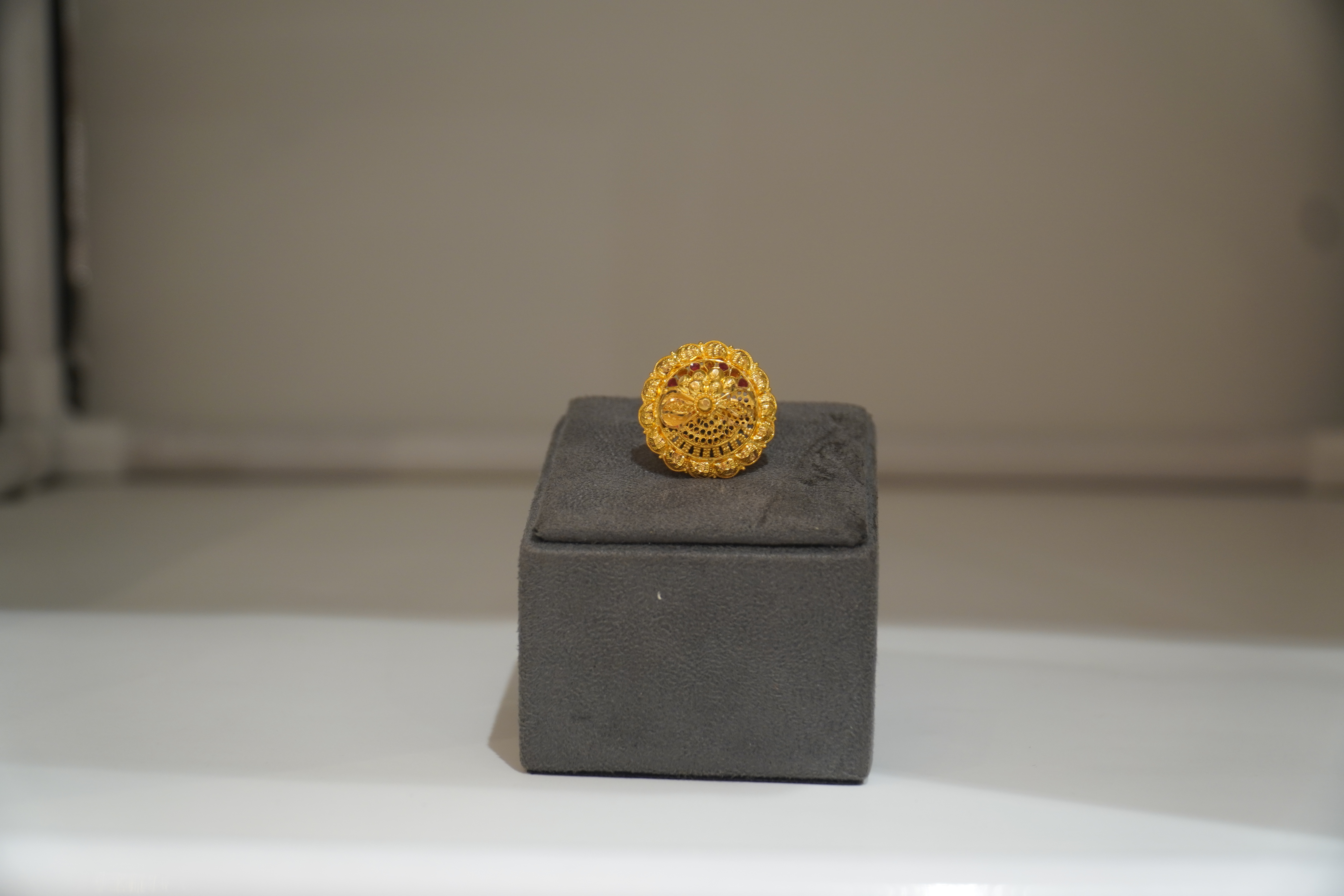 Ladies' Gold Ring - G143