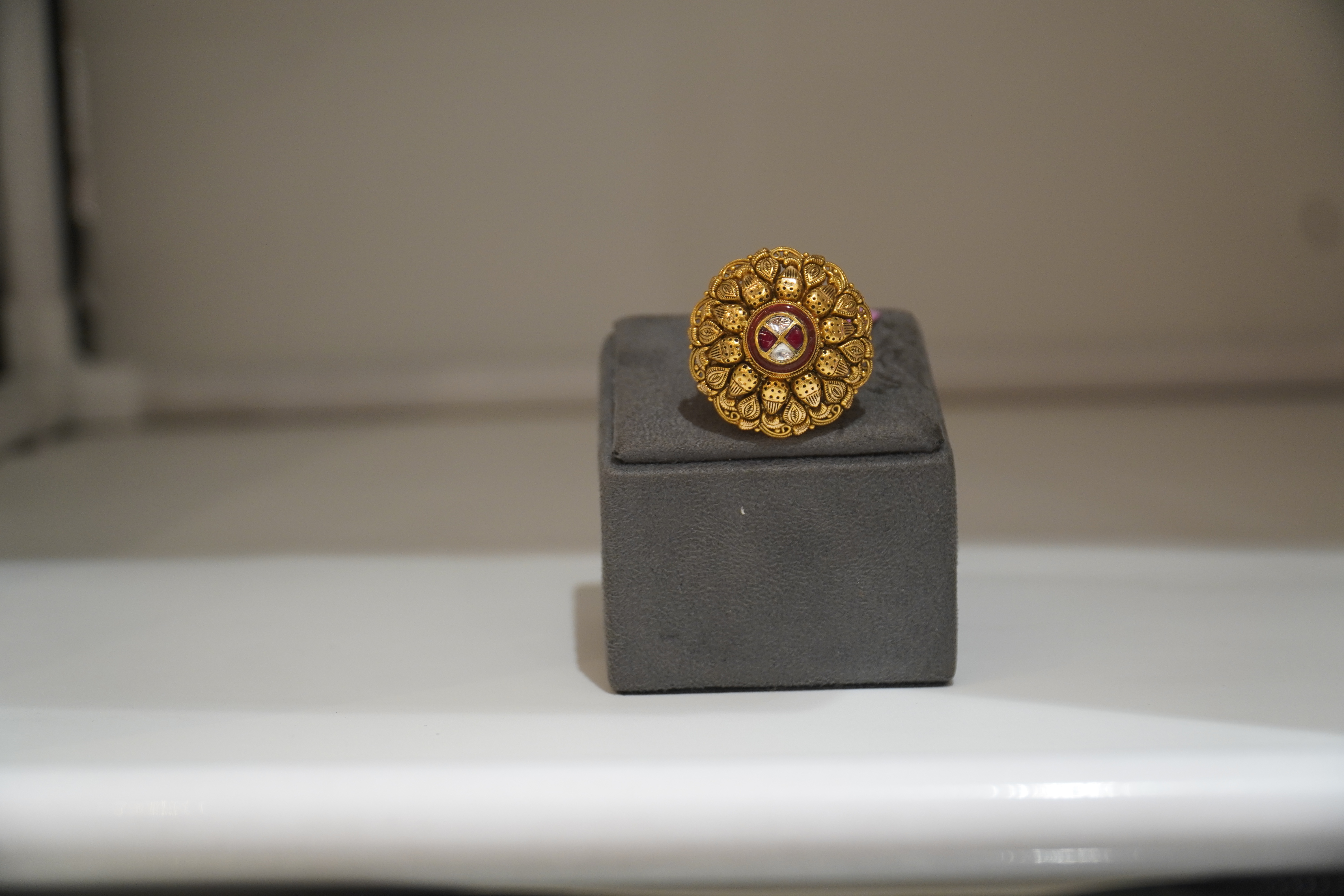 Ladies' Gold Ring - M147